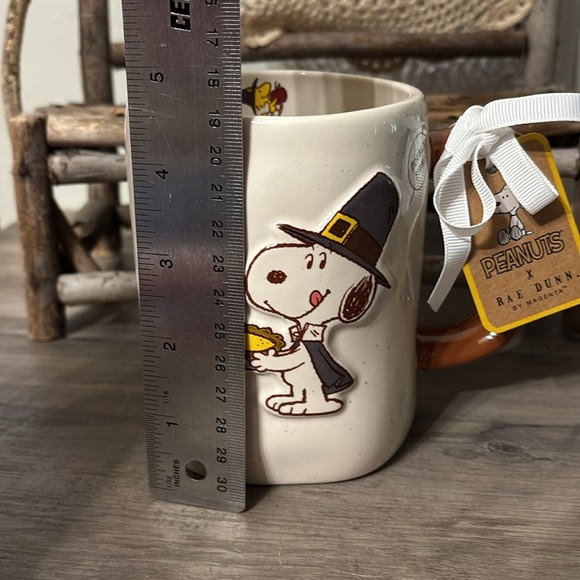 Rae Dunn NEW FOR 2025 Peanuts Snoopy SHARE GRATITUDE PUMPKIN PIE PILGRIM MUG - Picture 9 of 9